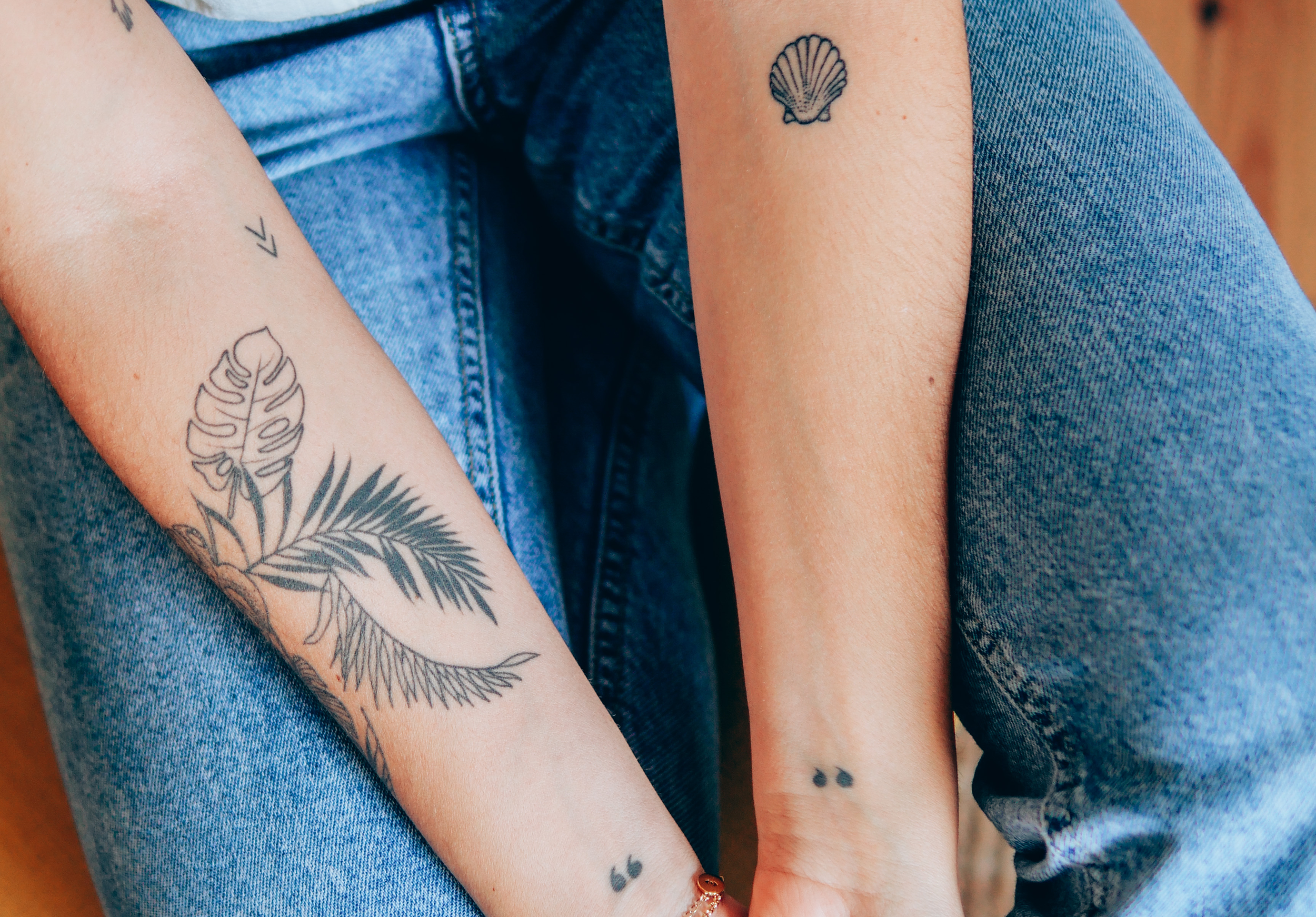 Petit tatouage sur la main - Petit tatouage : un tattoo, oui, mais